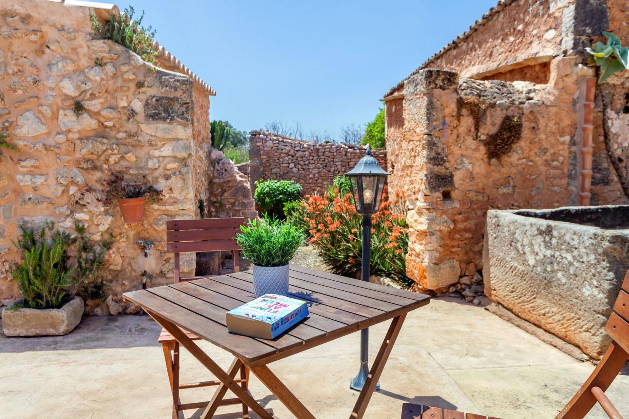 Hostal Casa Antigua Santanyí Exterior foto